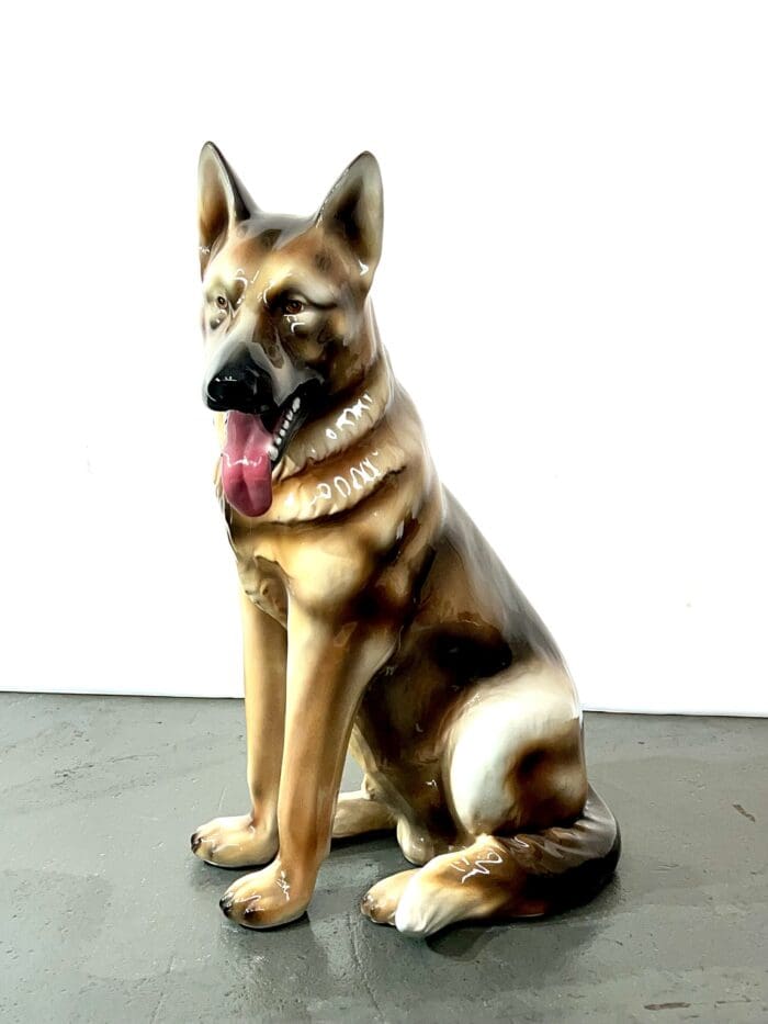 Hund Porzellanfigur groß