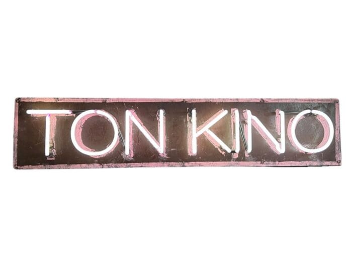 Neonschild Tonkino